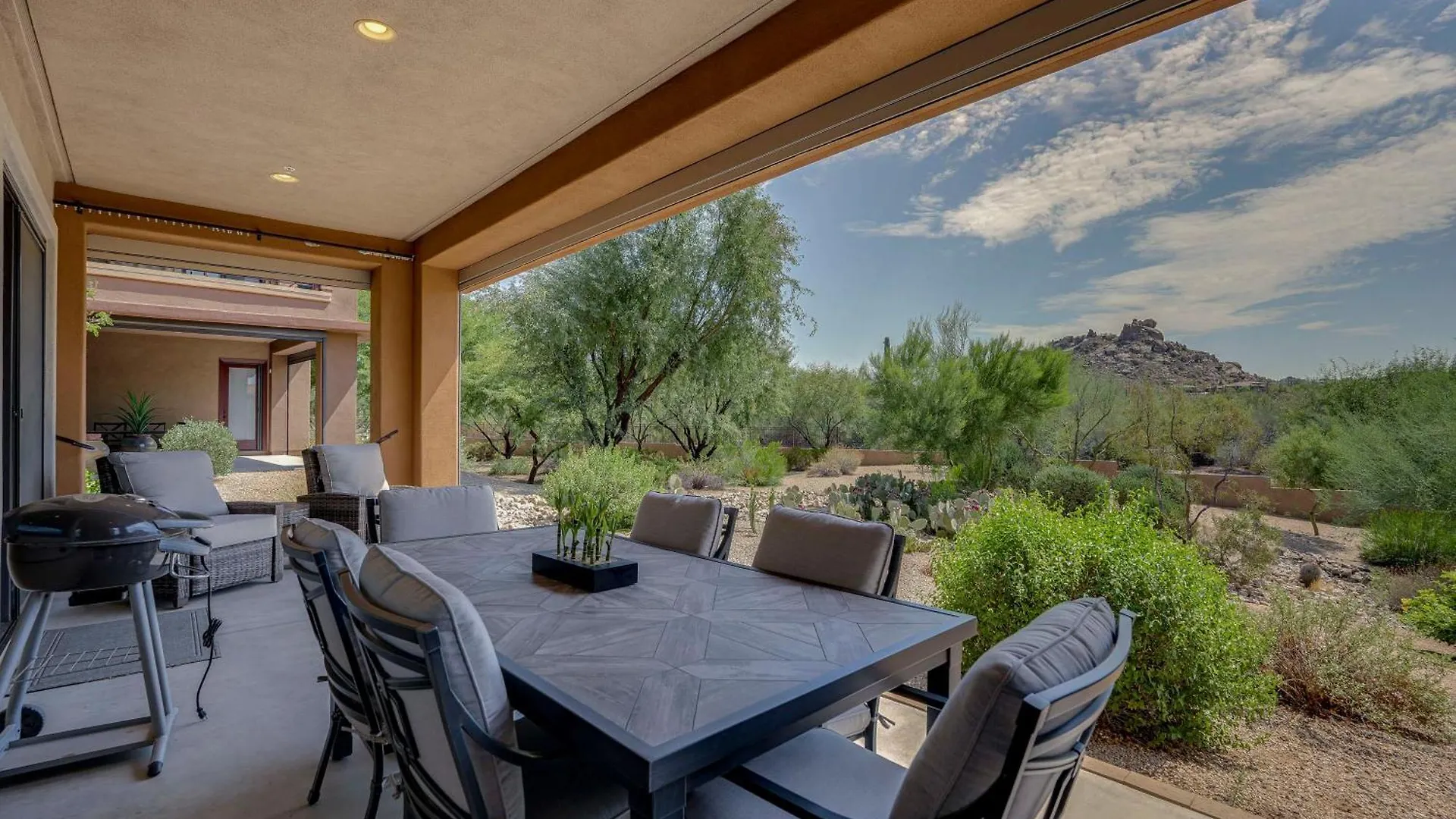 Modern Scottsdale Condo With Patios And Mountain Views 0*,  ארצות הברית